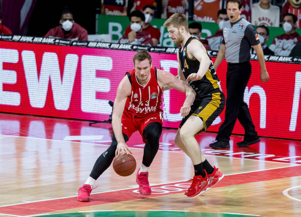 霍伊伦年仅 霍伊伦年仅