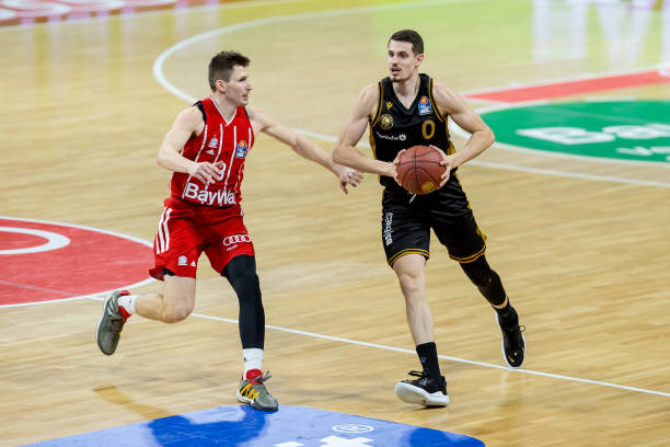 并且他的比 并且他的比