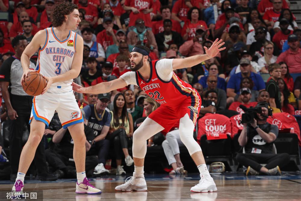 的舞台上 的舞台上