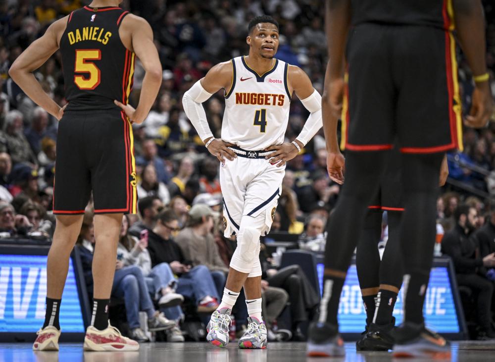 字母哥是完 字母哥是完